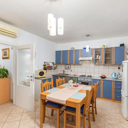 Apartment Milena Póla Kültér fotó